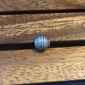 PANDORA Essence “Confidence” Charm